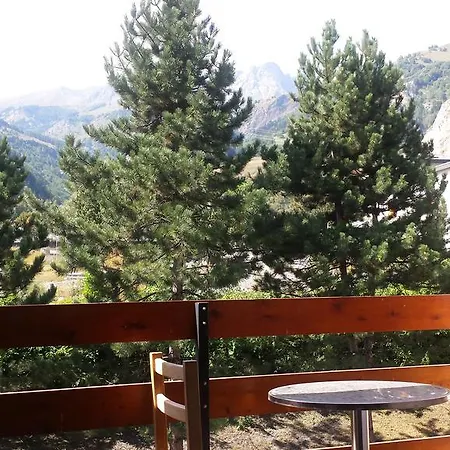 Les Glieres Apartment *